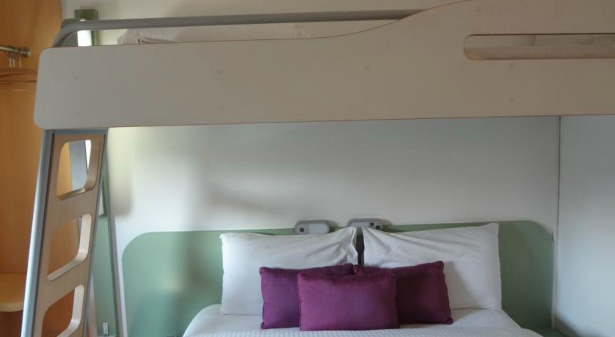 Holiday Inn Express Pune Hinjewadi By Ihg Pimpri-Chinchwad Exterior foto